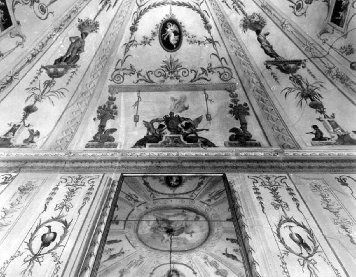 Motivi decorativi a grottesche - Palazzo Emilei Forti, Verona 1